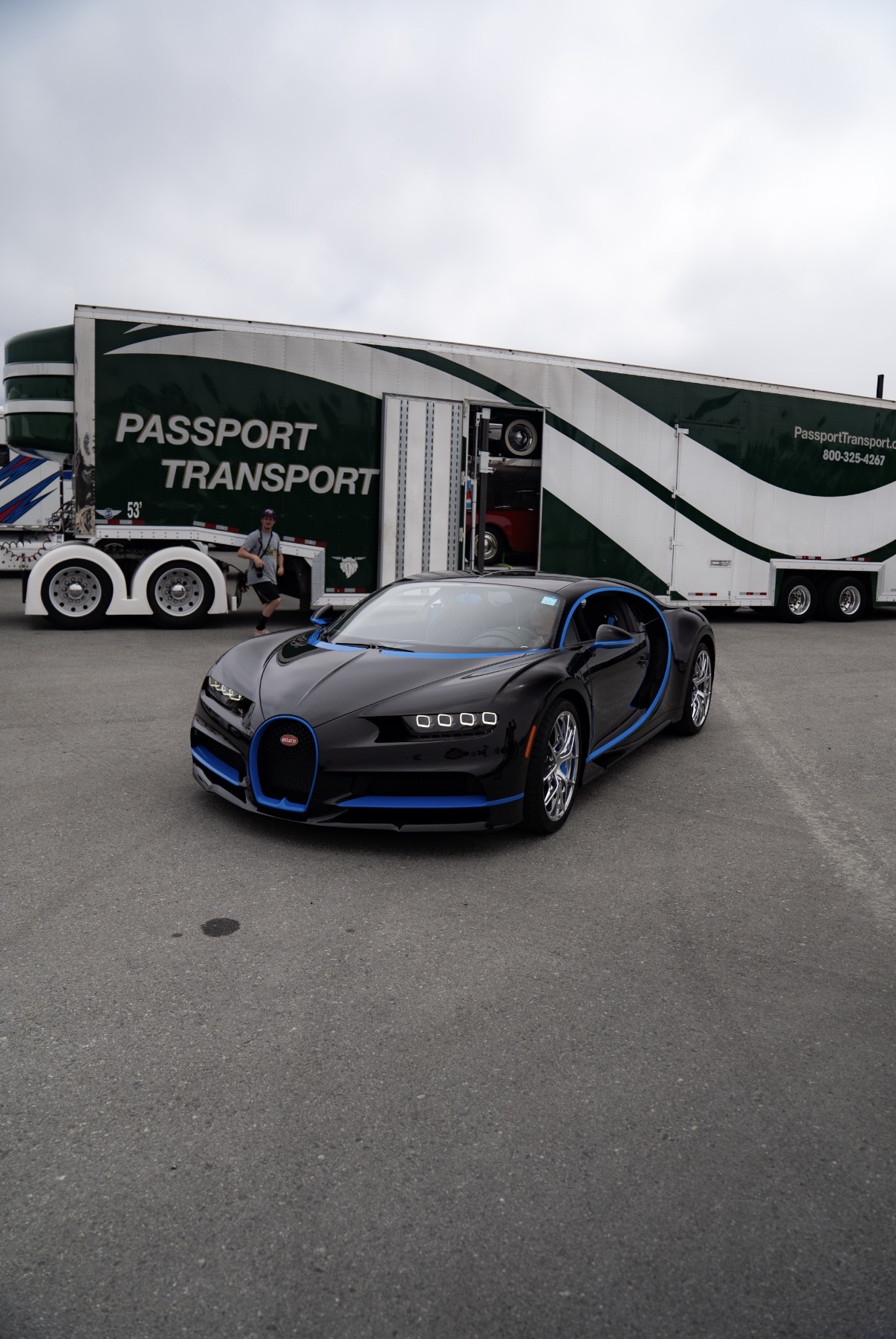 Bugatti & Ferrari Chiron / F40 shot 2