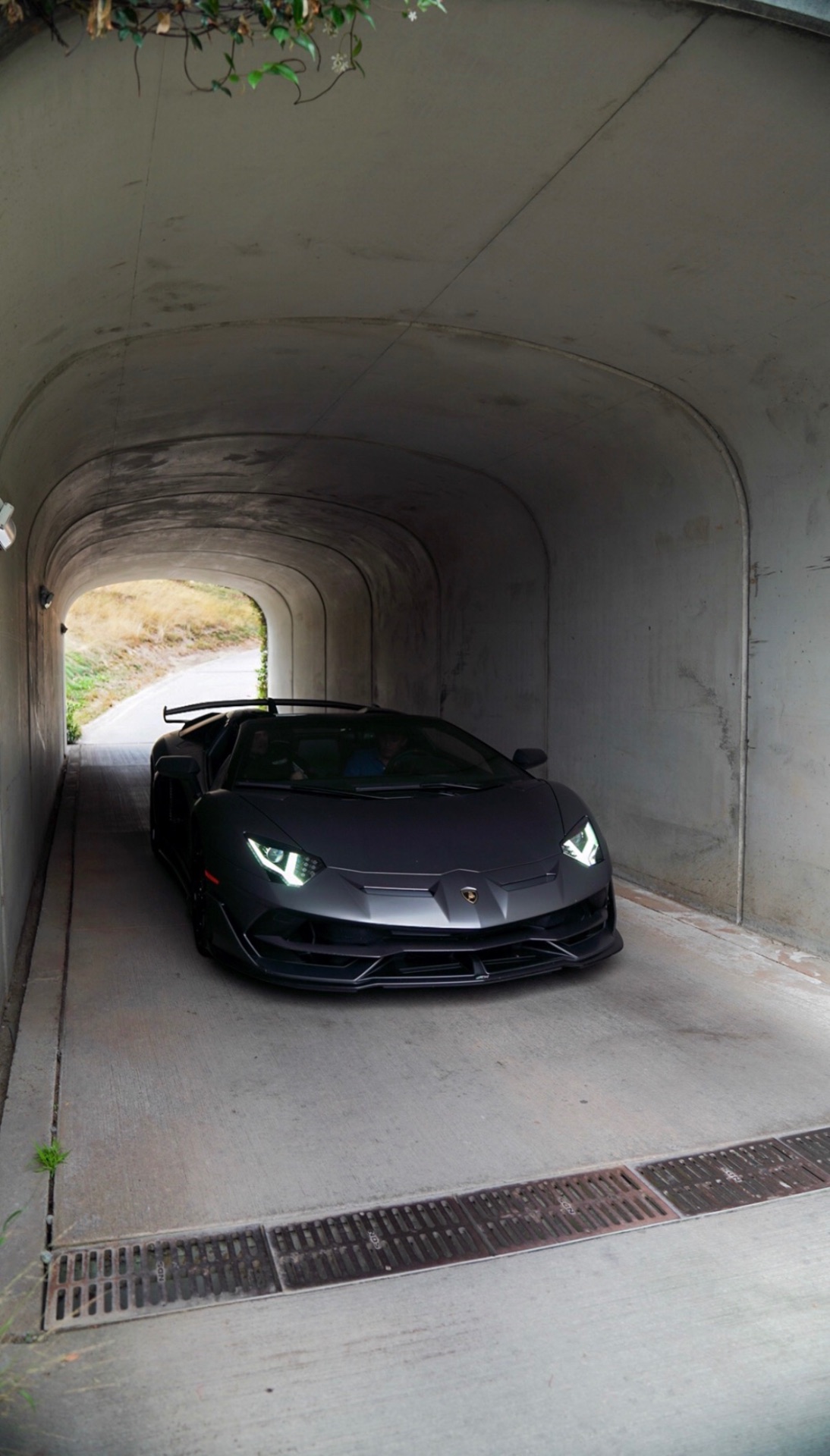 Lamborghini Aventador SVJ Roadster shot 2