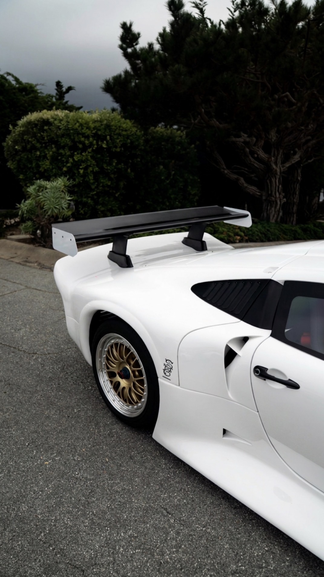 Porsche 911 GT1 Strassenversion shot 4