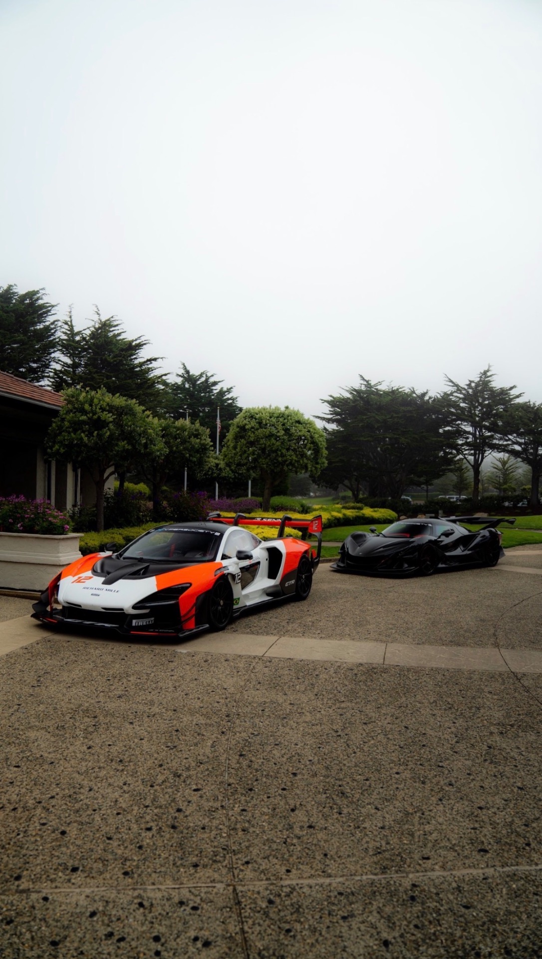 Driveway Standoff — Apollo & McLaren · Intensa Emozione / Senna GTR