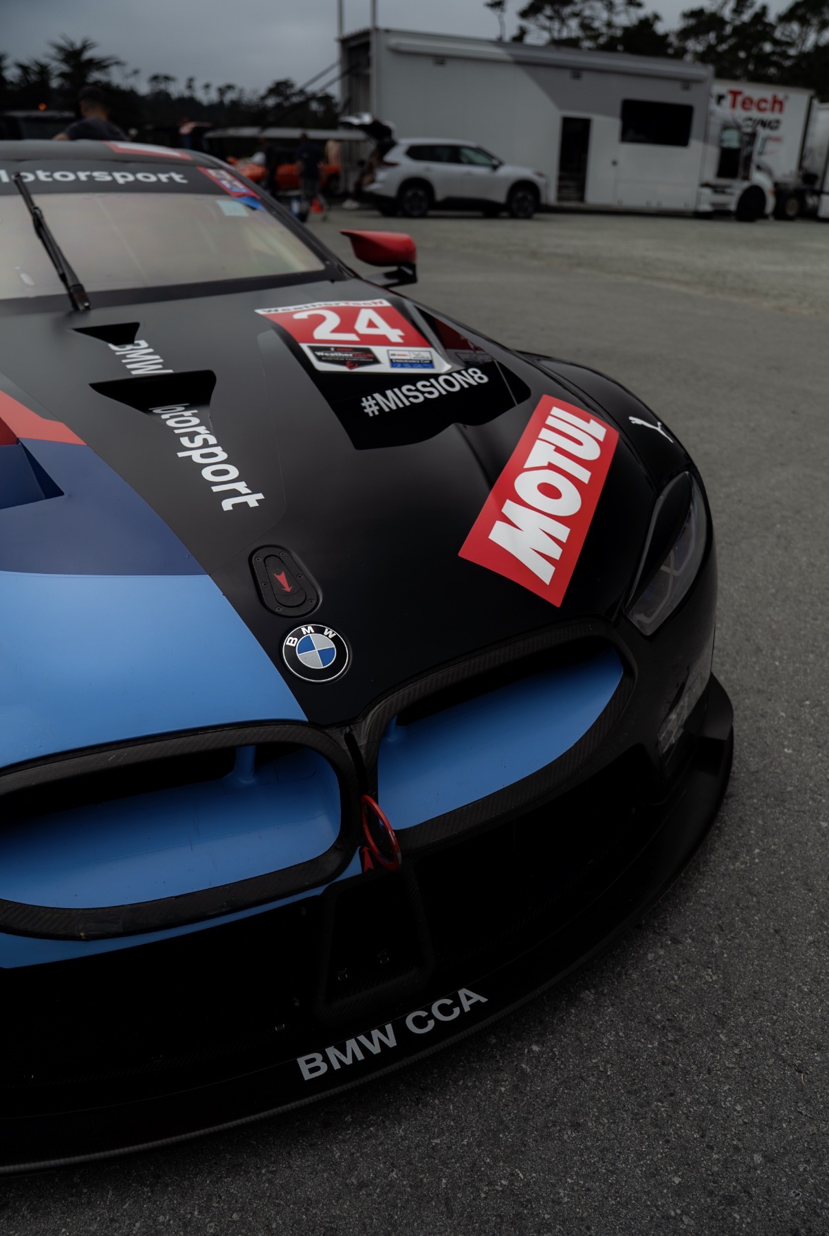 Porsche & BMW 911 RSR / M8 GTE shot 2